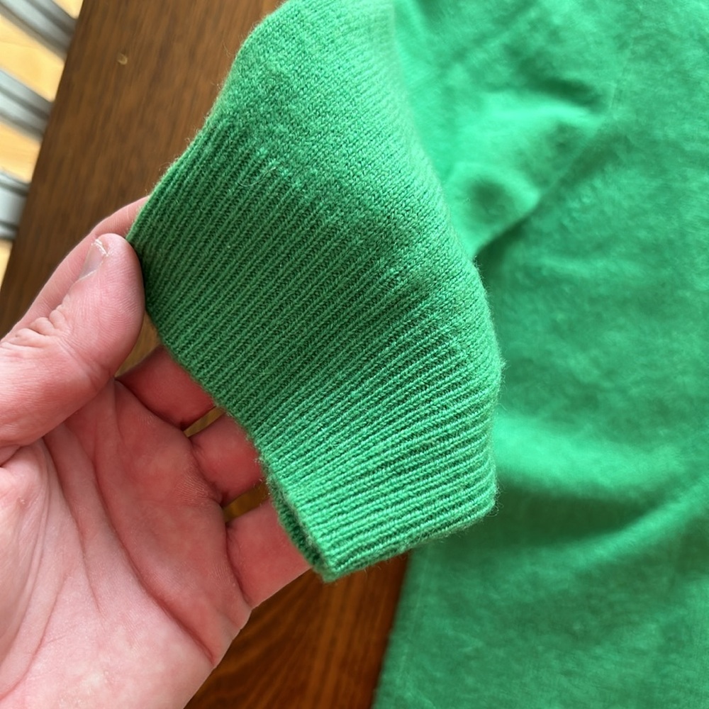 J Crew Italian Cashmere Green Sweater size XS. - Picture 13 of 13